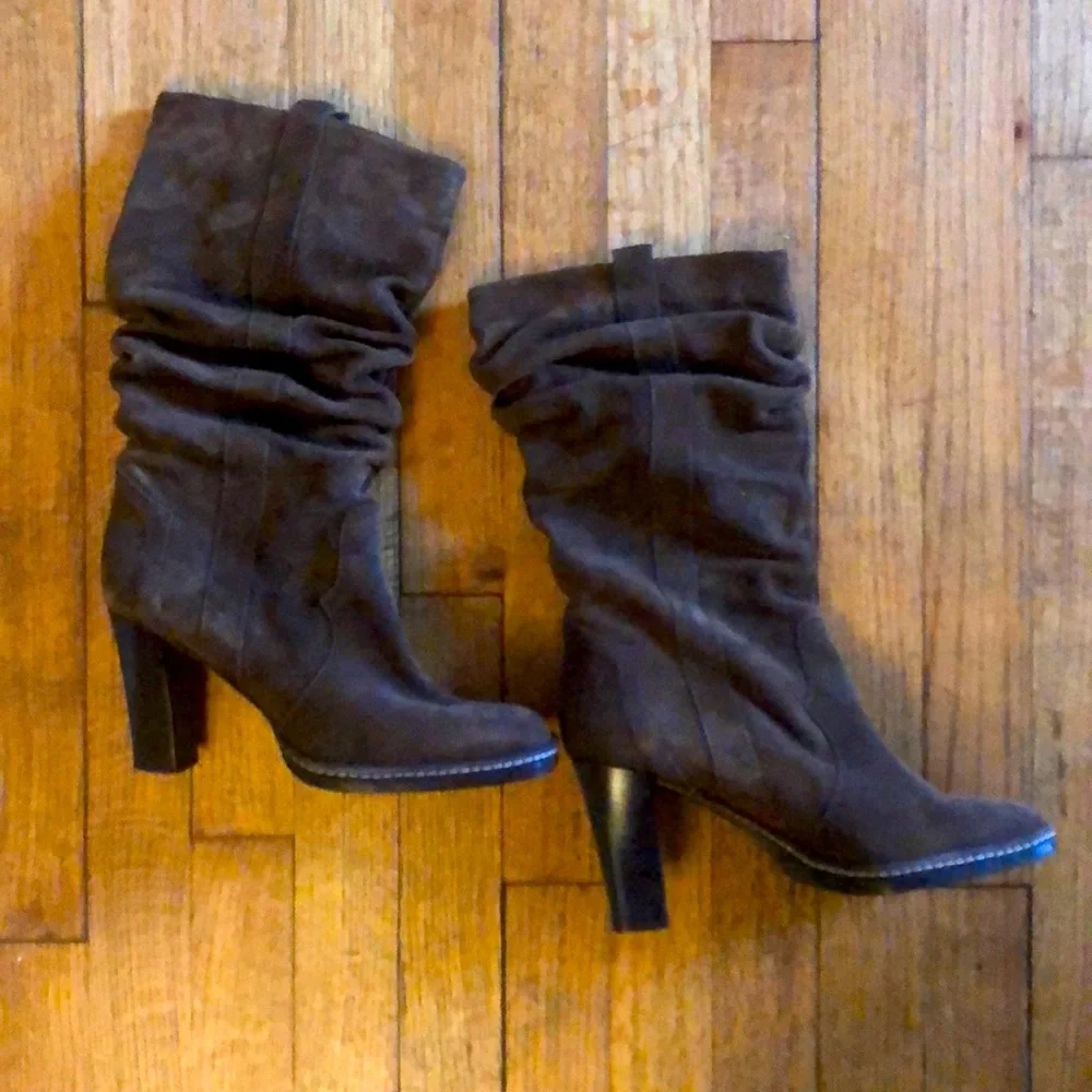VIA SPIGA ‘Russo’ Slouchy Suede Leather Heel boots. Made in Italy. Like New - Picture 3 of 5
